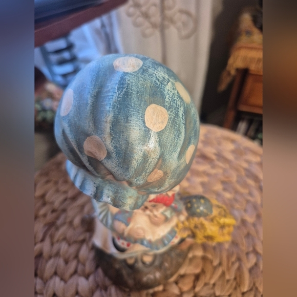 Vintage Charming Ceramic Figurine with Child And Raggety Ann Doll 1974 - Picture 4 of 9